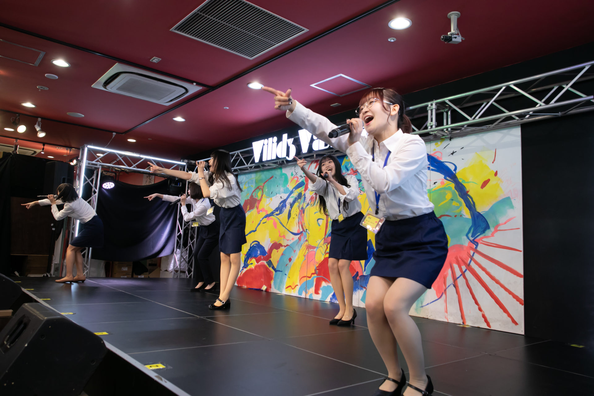 OL衣装で「かくりつなんぱーせんと」(COMIQ ON!)