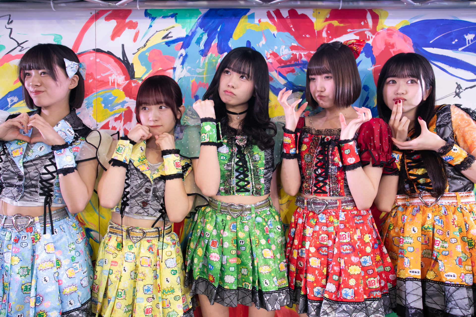 カメラを一切見ないCOMIQ ON!のみなさん