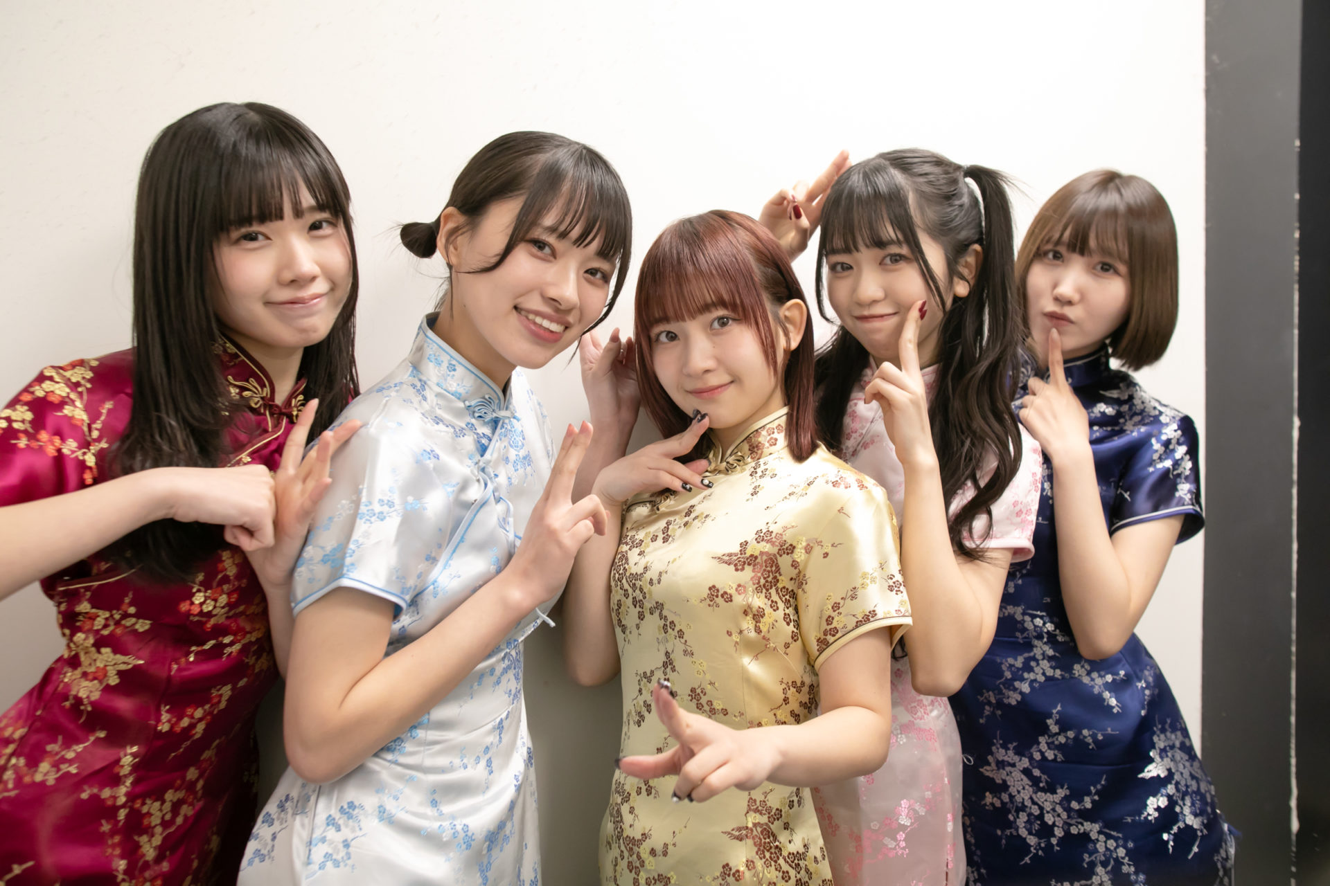 横浜でのイベントなので特典会でチャイナ服を着たCOMIQ ON!