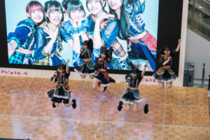 「たちこぎペダル」の横移動ジャンプ（COMIQ ON!）