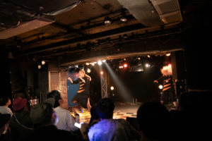 超サイヤ人化する朝倉みずほさん（右：Finger Runs）