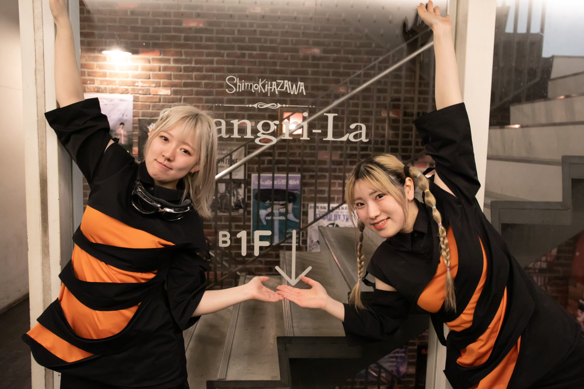 「下北沢シャングリラは地下一階です！」なダブルM（Finger Runs）